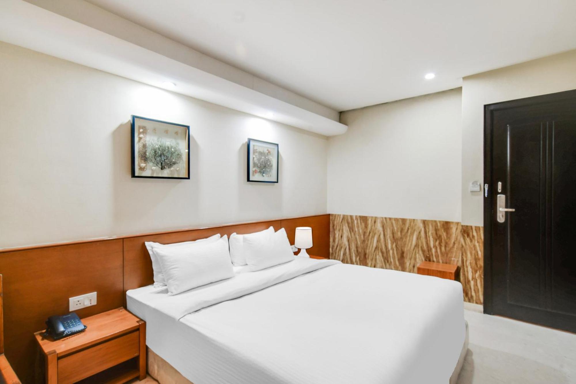 Palette Sapphire Star Chappan Market Hotel *