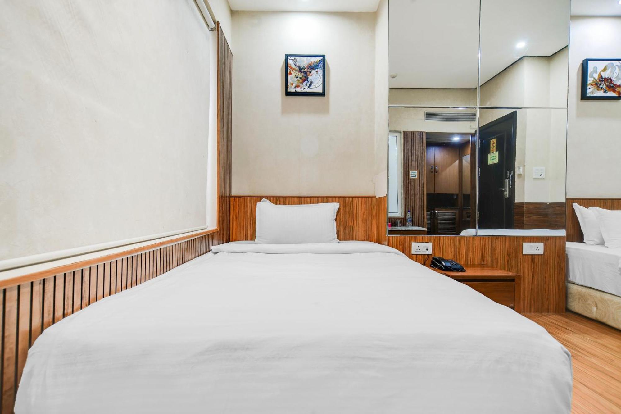 Palette Sapphire Star Chappan Market Hotel Indore