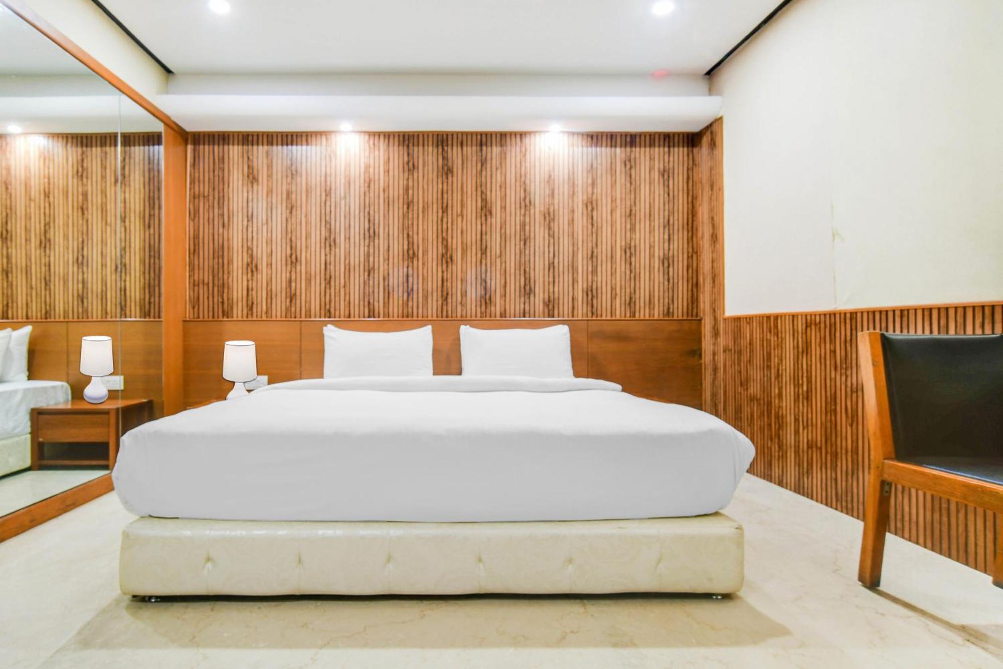 Palette Sapphire Star Chappan Market Hotel *