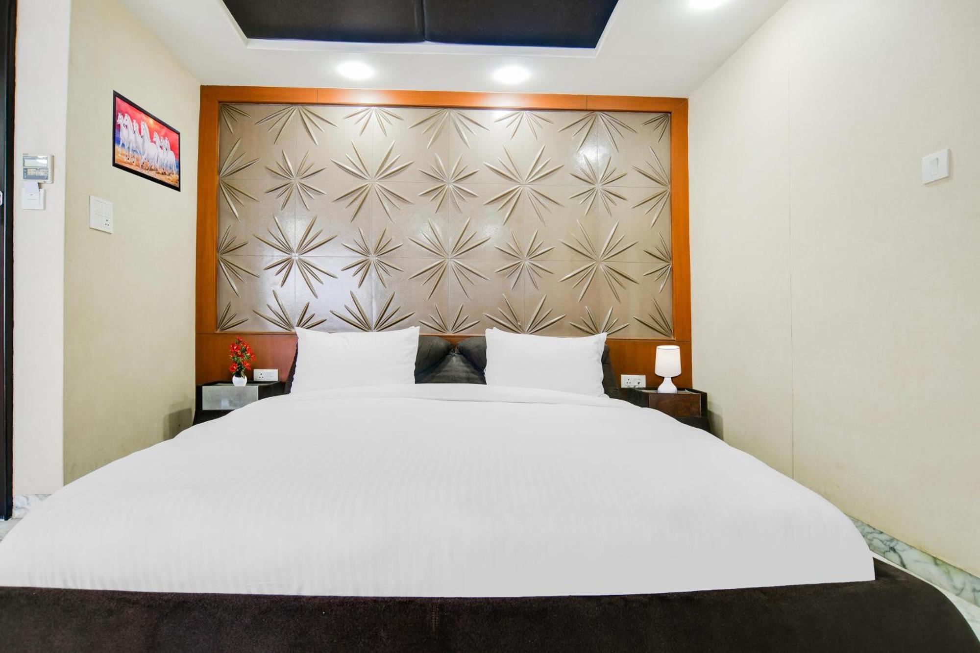 Hotel Palette Sapphire Star Chappan Market